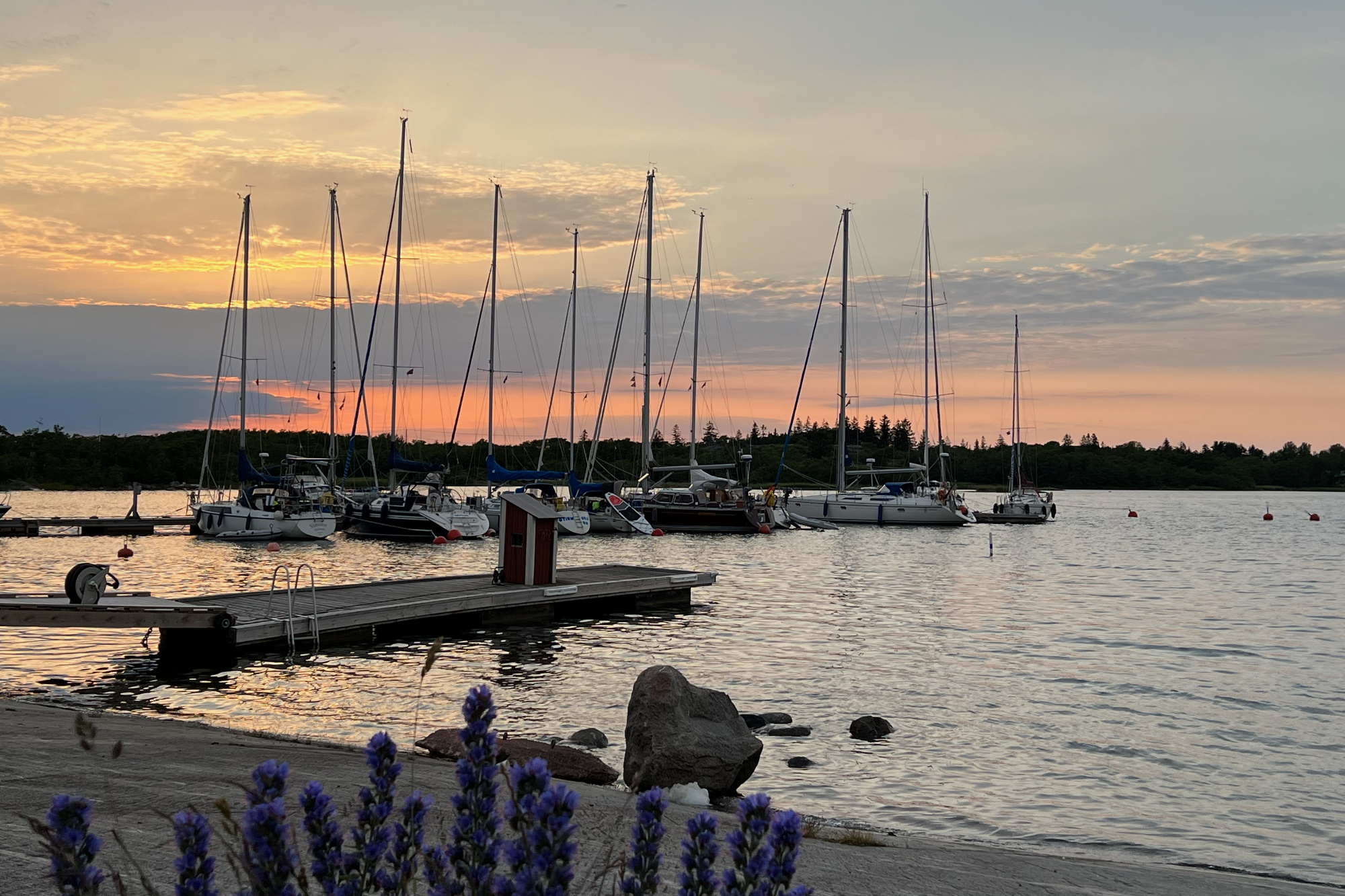 Der Hafen von Sandvik auf der Insel Kökar